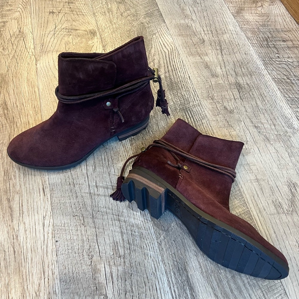 Sorel, Farah Short Suede